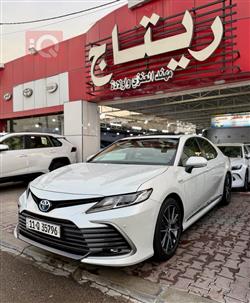 تۆیۆتا کامری